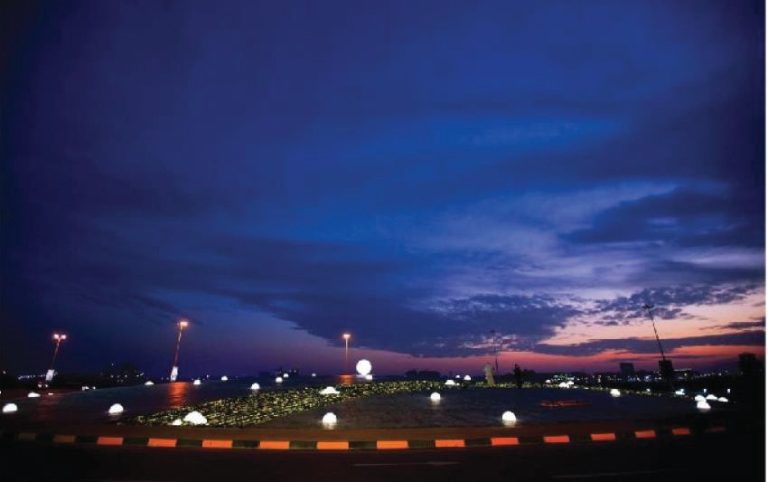 Al Rashed Roundabout – night lighting